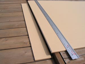 石膏ボードを切ったところ